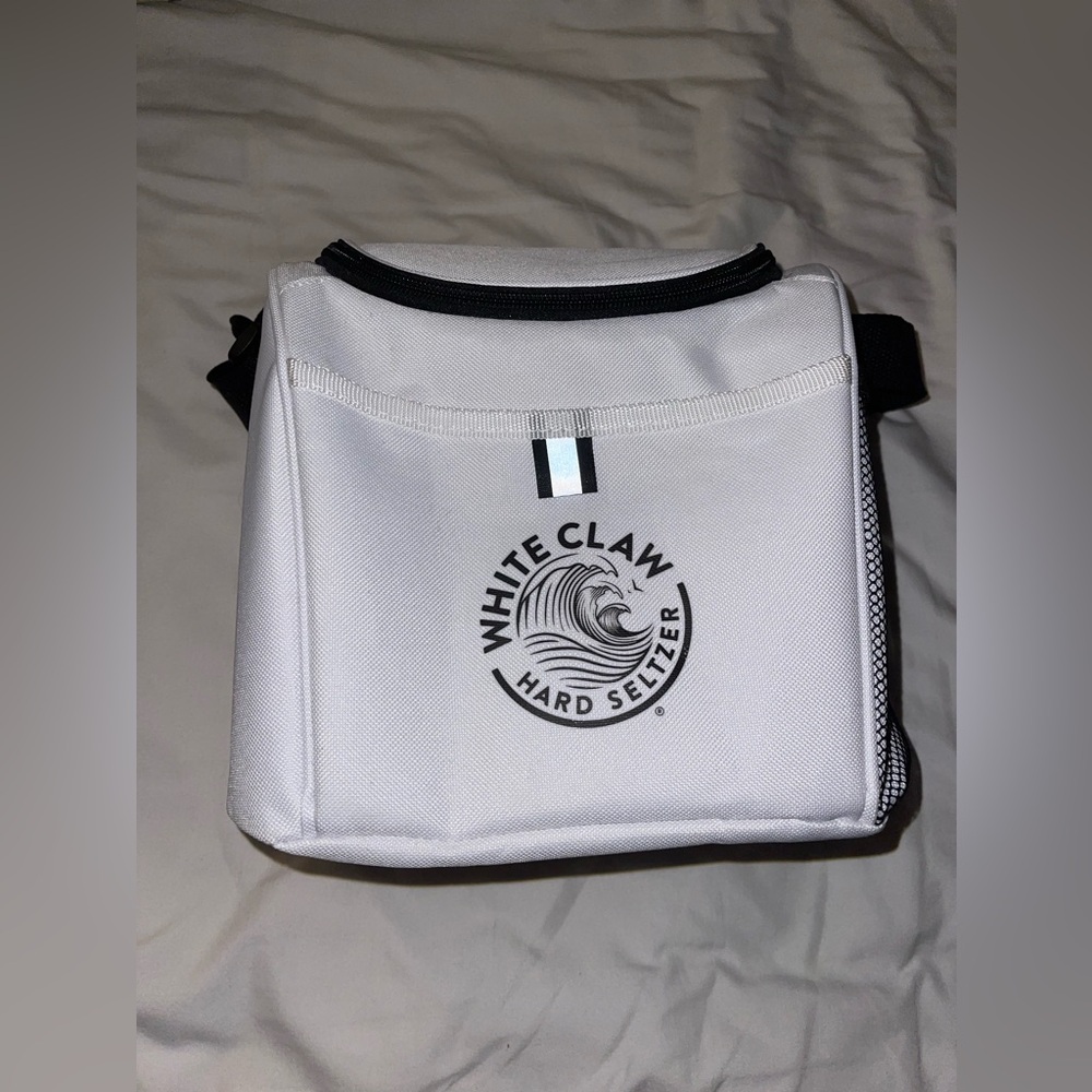 WHITE CLAW SMALL COOLER - PERFECT FOR A 6-PACK!